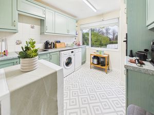 KITCHEN- click for photo gallery